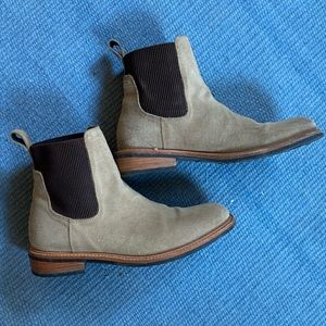 Nisolo Carmen Chelsea Boot in Stone Suede